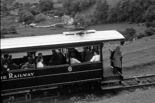 [Car no. 6 ascending]