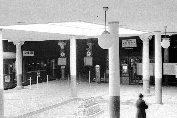 [Gare des Invalides]